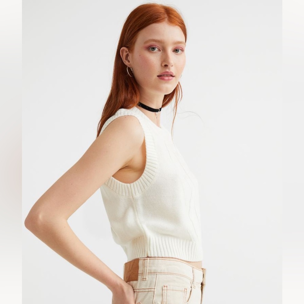 H&M Sweater Vest - Picture 3 of 7